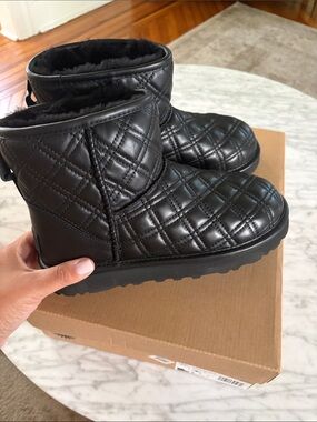 UGG Women’s Classic Mini II Quilted Black Winter Boots